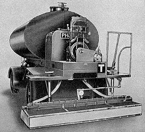 Phoenix Bitumen/Tar pressure distributor, 1,000 gal, Model E from rear