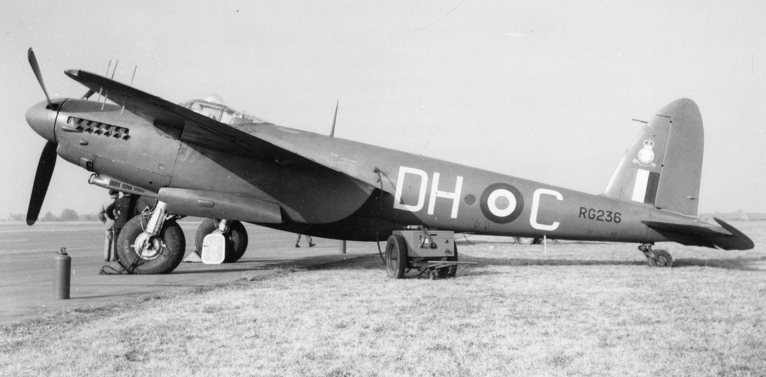 Mosquito PR Mk 34, RG236 of No 540 Squadron, RAF Benson