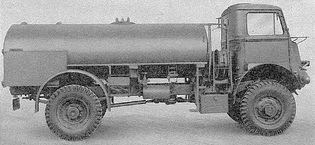 Bedford, 4x4, QL chassis with 1,000-gallon water tank (photographic)