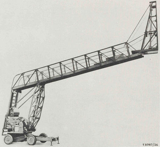 Crane, Wheel  Mounted, Gantry, Bomb Hoist, 1-ton, Non-slewing, 4x1, Neal