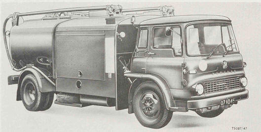 Truck, Fuel Servicing, Aircraft, 7-ton, 4x2, 1,000-gallon, Dual Purpose Delivery, Bedford KFL (Mk 1 - Open line Avtur/Avtag; Mk 2 - Pressure/Open line, Avtur/Avtag ) from front