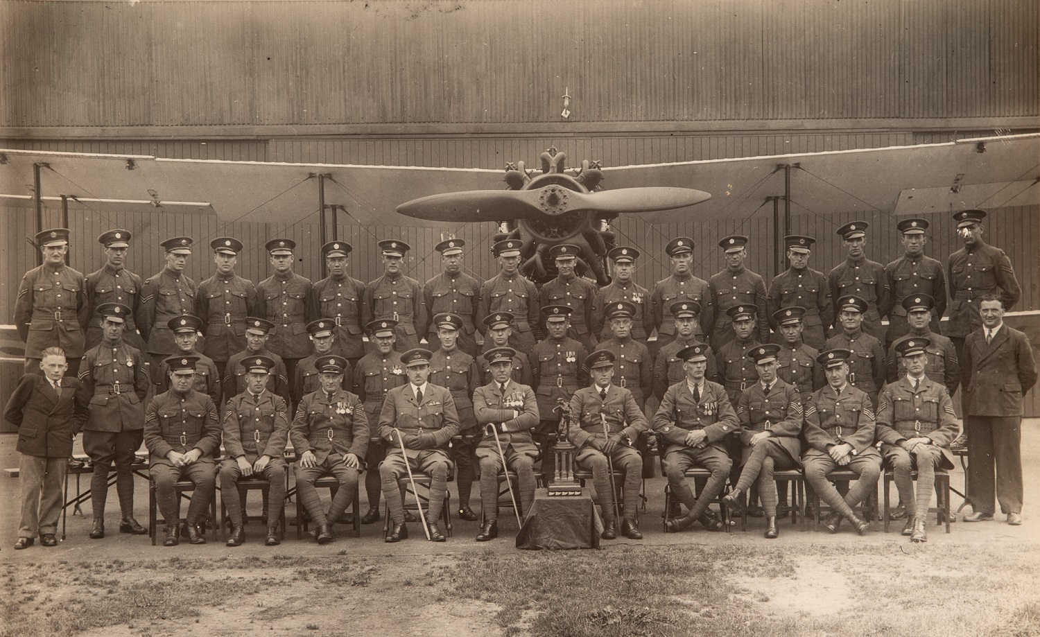 No 605 Squadron, possibly after winning the 'Eaker' Trophy in 1931